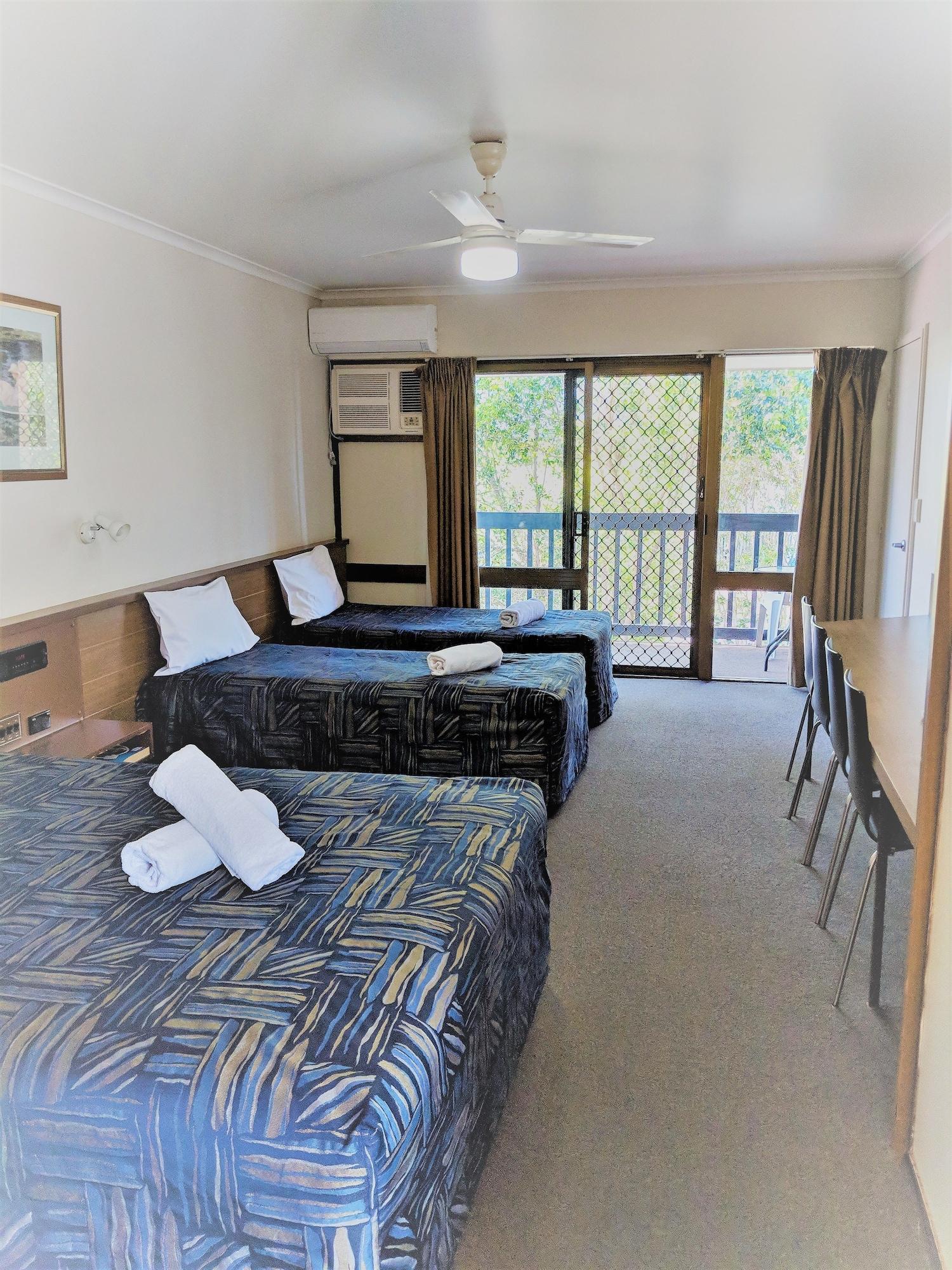 Miners Lodge Motor Inn Маккай Экстерьер фото