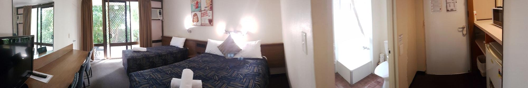 Miners Lodge Motor Inn Маккай Экстерьер фото
