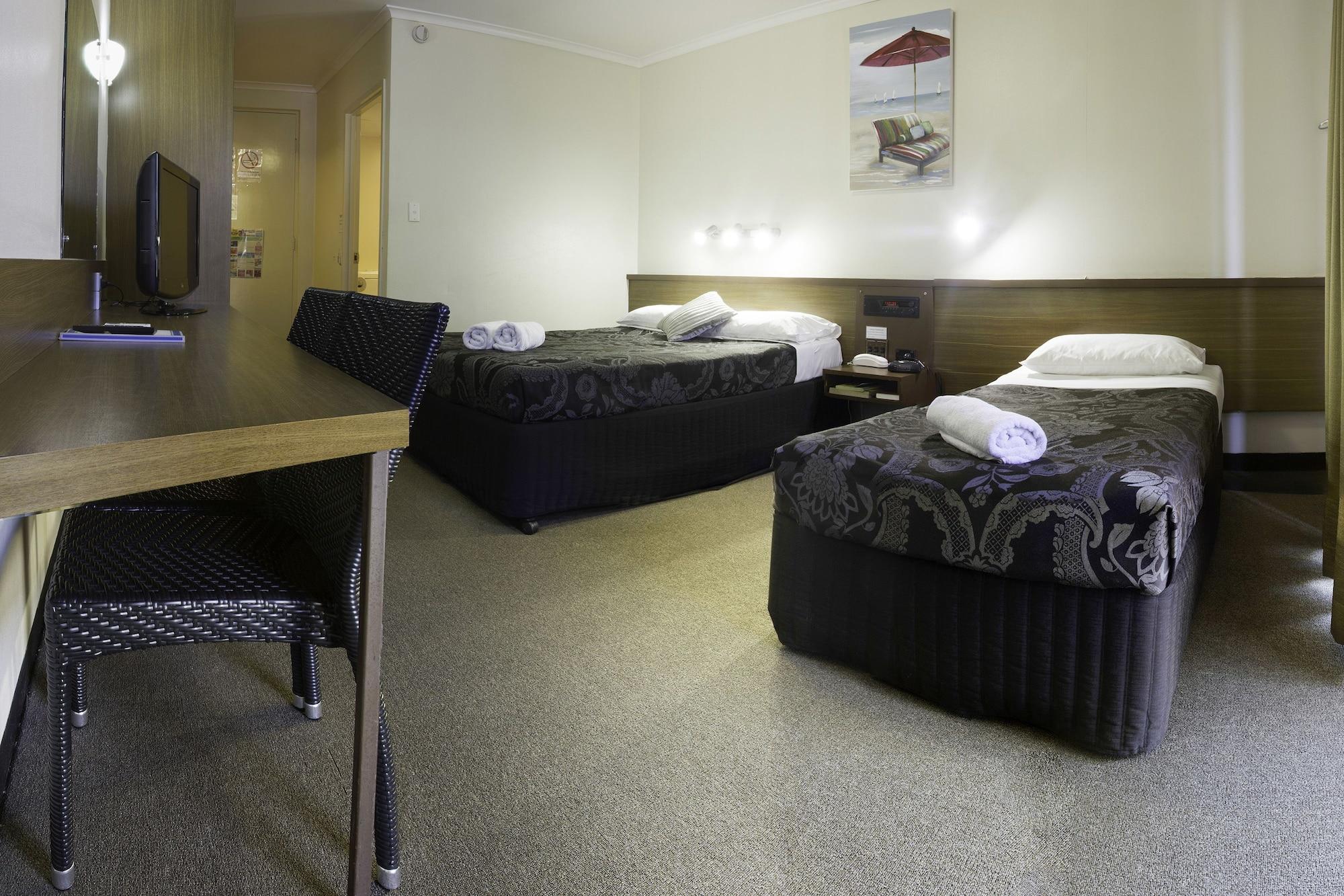 Miners Lodge Motor Inn Маккай Экстерьер фото