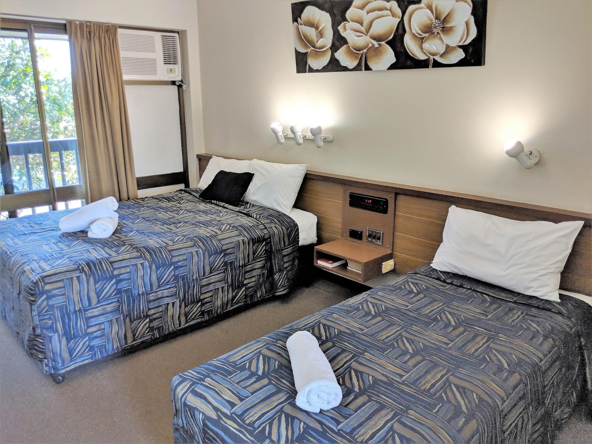 Miners Lodge Motor Inn Маккай Экстерьер фото