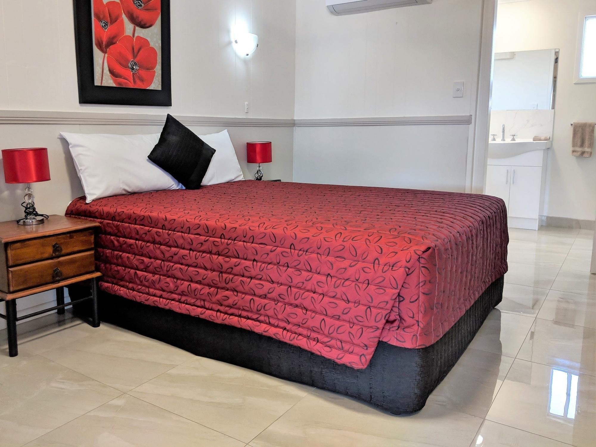 Miners Lodge Motor Inn Маккай Экстерьер фото