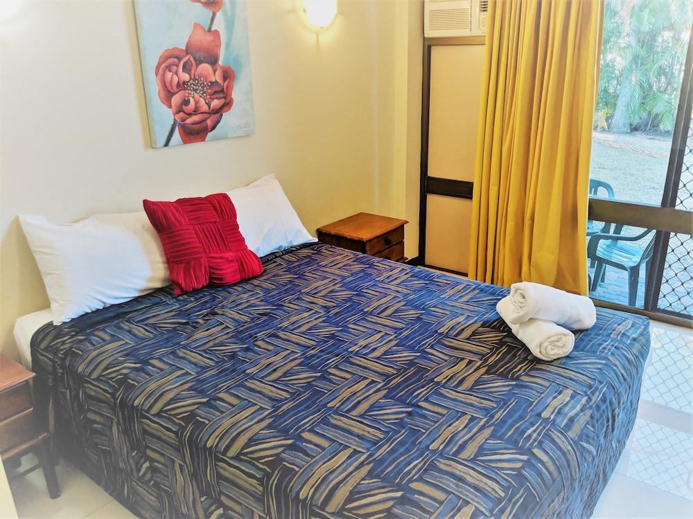 Miners Lodge Motor Inn Маккай Экстерьер фото